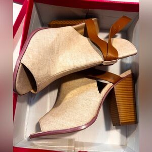 Beige heeled scandals